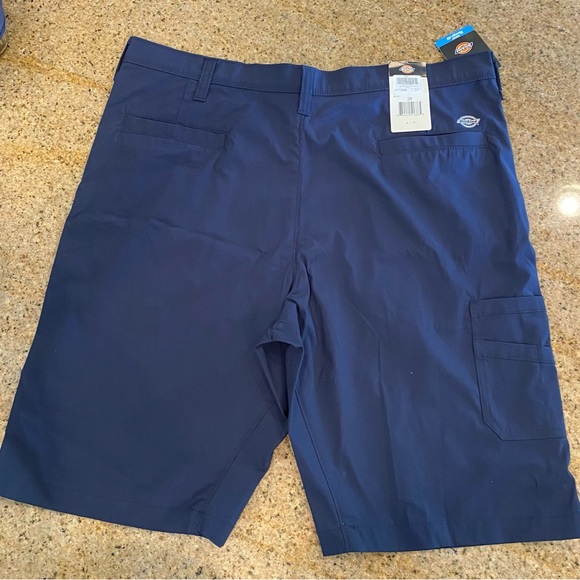 Dickies Brand men’s hybrid work shorts. NWT. Moisture wicking, flex fabric. - Picture 5 of 5